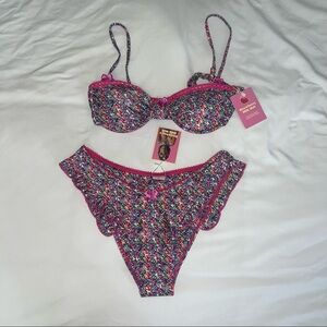 Strawberry Milk Mob Saint Tropez Set